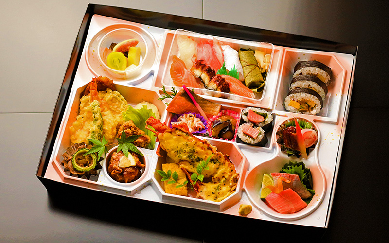 お弁当9,500円(10,260円税込)