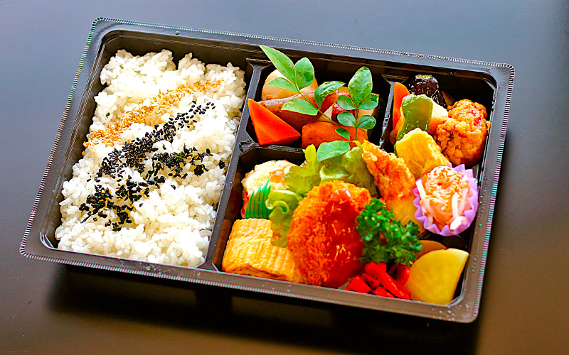 お弁当1,389円（1,500円税込）