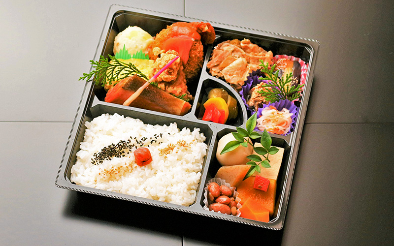 お弁当1,852円（2,000円税込）