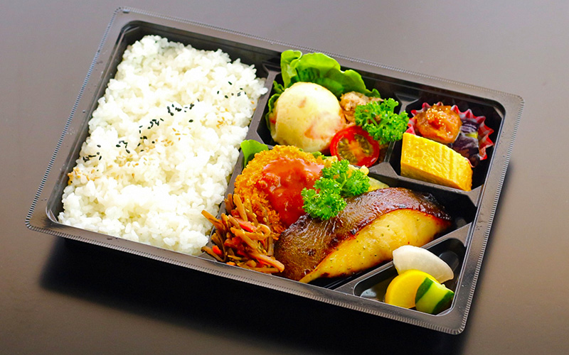 お弁当1,852円（2,000円税込）