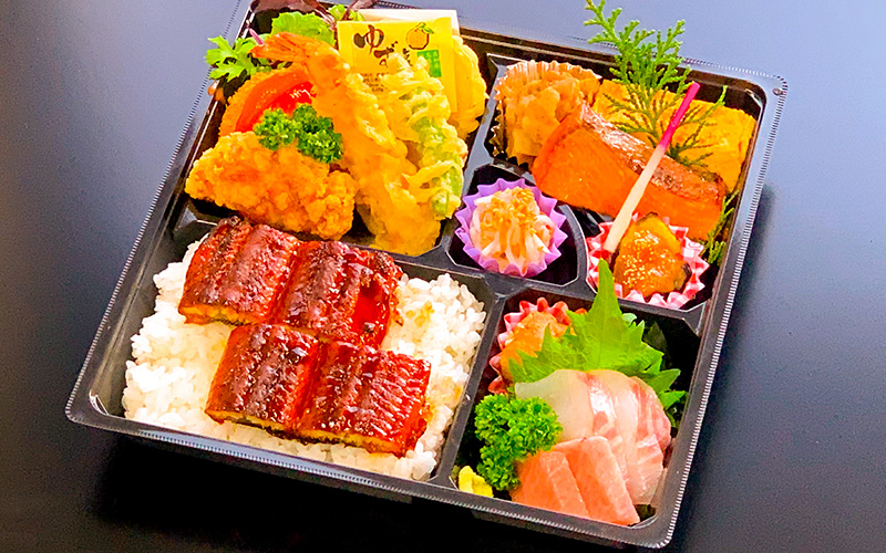 お弁当4,000円（4,320円税込）